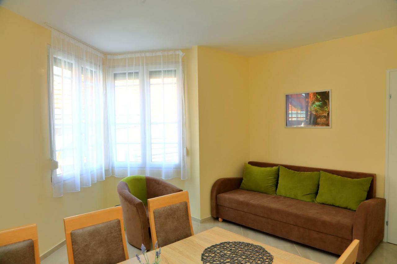 Maria Apartman Pécs Exterior photo