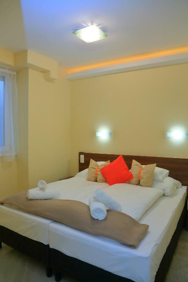 Maria Apartman Pécs Exterior photo