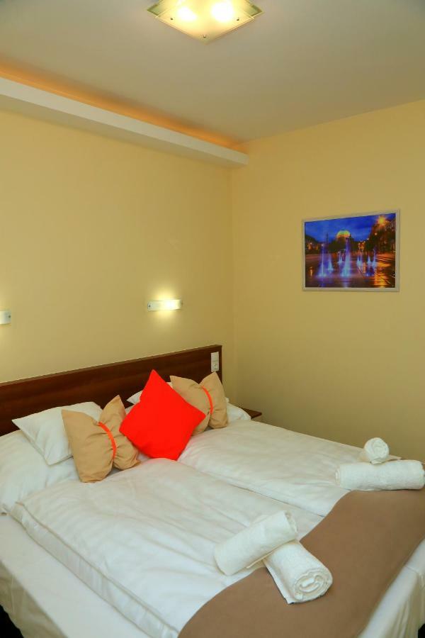 Maria Apartman Pécs Exterior photo