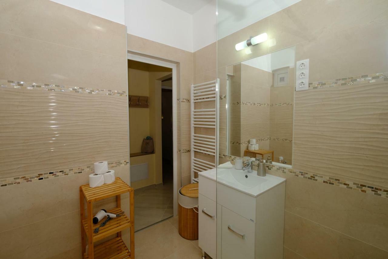 Maria Apartman Pécs Exterior photo