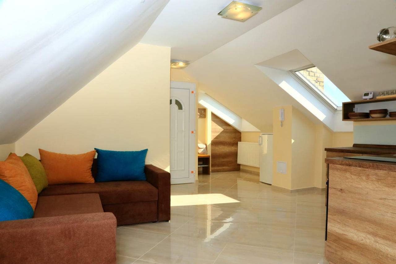 Maria Apartman Pécs Exterior photo